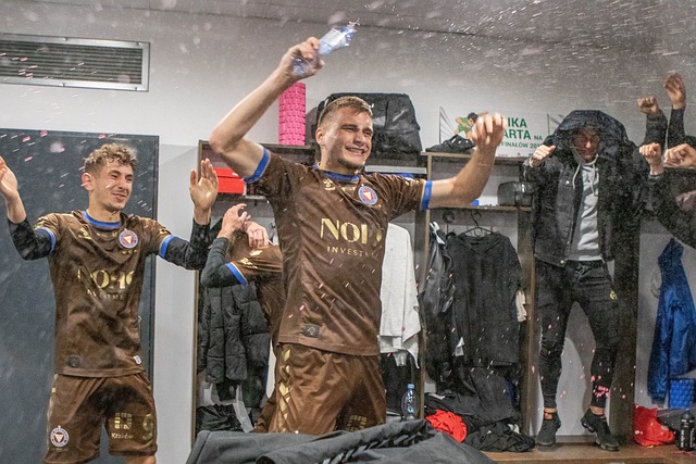 库里和汤普 库里和汤普