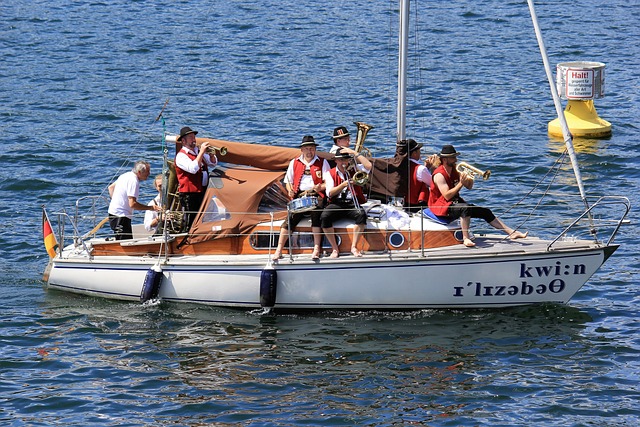 从赛场到城 从赛场到城